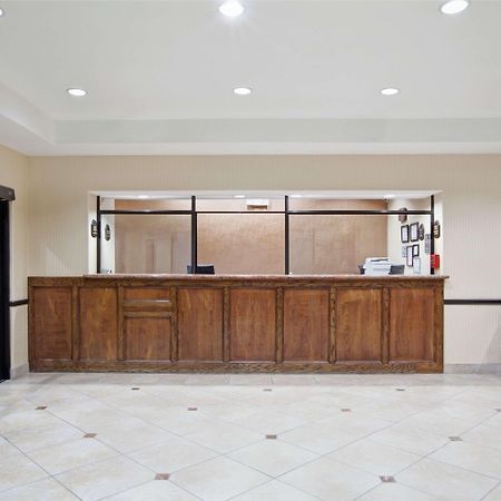 Super 8 By Wyndham Iah West/Greenspoint Aldine Екстер'єр фото